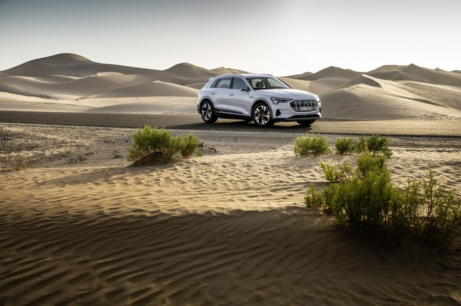  Audi e-tron 55 Quattro 2019 года  (WW) (фото 97 из 452)